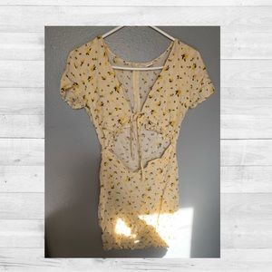 spring yellow pacsun mini dress🍋